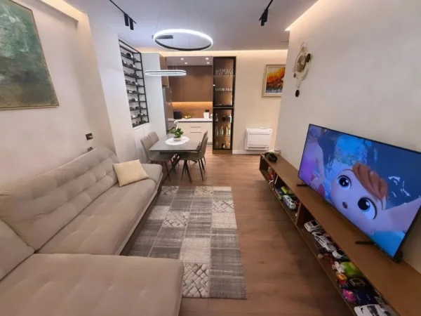 Tirane, shitet apartament 2+1 , 78 m² 115.000 €