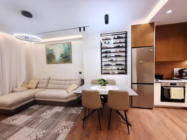 Tirane, shitet apartament 2+1 , 78 m² 115.000 €
