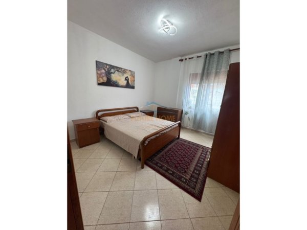 Tirane, jepet me qera apartament 2+1 Kati 3, 125 m² 550 € (Siri Kodra)