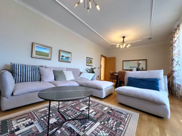 Tirane, shitet 3+1 , 165 m² 239.000 € 