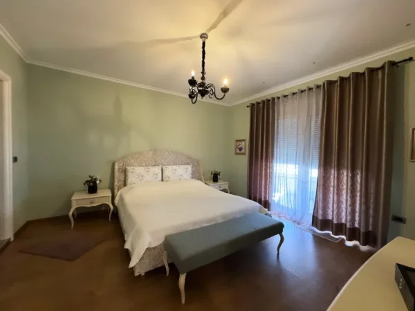 Tirane, shitet 3+1 , 165 m² 239.000 € 