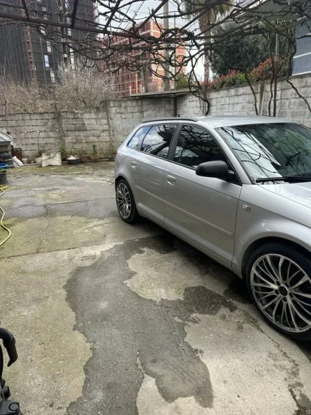 Tirane, shitet makine Audi A3 Nafte, gri e erret manuale Kondicioner 24.000 km 3.800 €