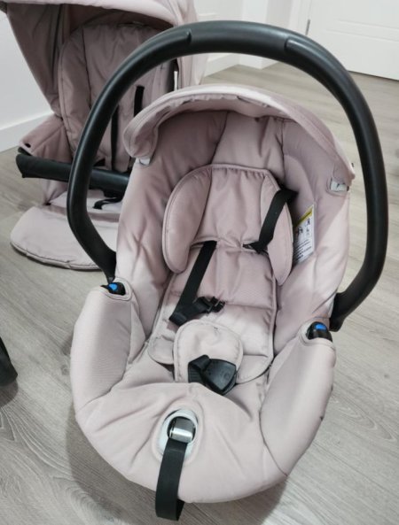 Tirane, shes Shitet Karroce CAM Fluido 3 ne 1 230 €