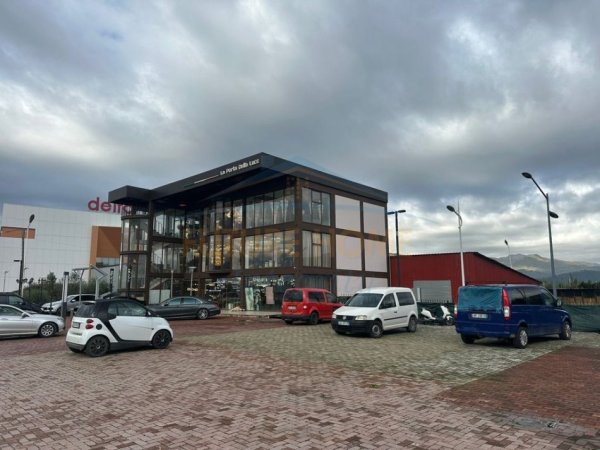 Elbasan, shitet ambjent biznesi Kati 4, 1.062 m² 1.700.000 € (Unaze, Elbasan)