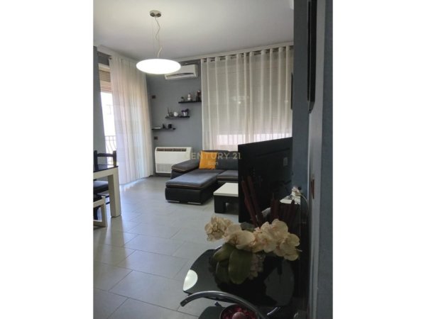 Durres, shitet apartament 1+1 Kati 2, 70 m² 91.000 € (Shkembi i Kavajes)