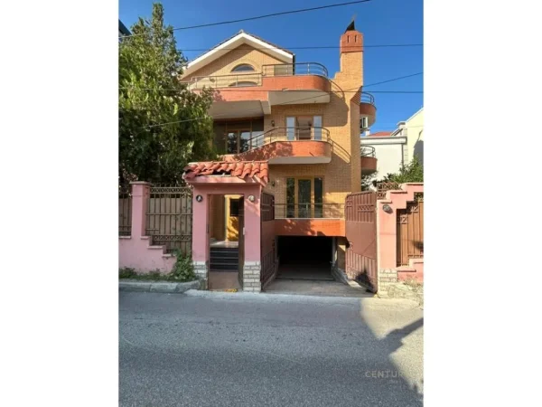 Tirane, shitet Vile 3 Katshe Kati 3, 491 m² 770.000 € (Selite)