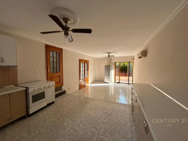 Tirane, shitet Vile 3 Katshe Kati 3, 491 m² 770.000 € (Selite)