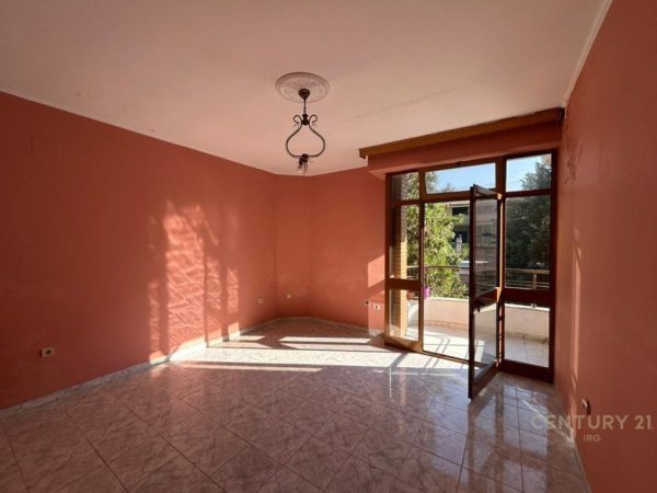 Tirane, shitet Vile 3 Katshe Kati 3, 491 m² 770.000 € (Selite)