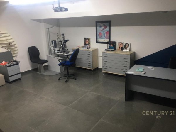 Tirane, jepet me qera ambjent biznesi Kati 0, 100 m² 1.600 € (Stadiumi Dinamo)