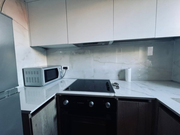 Tirane, jepet me qera apartament 1+1 Kati 2, 55 m² 650 € 