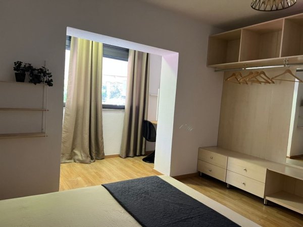 Tirane, jepet me qera apartament 1+1 Kati 2, 55 m² 650 € 