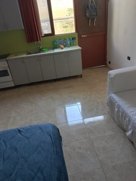 Tirane, jap me qera garsoniere e mobiluar Kati 1  45 m² 20.000 Leke (Rruga agllai tako)