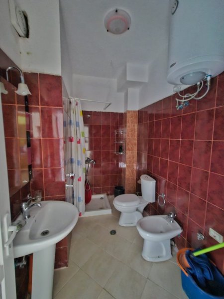 Durres, jepet me qera apartament 1+1+Aneks+Ballkon Kati 5, 65 m² 300 € 