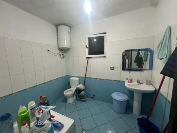 Tirane, shitet shtepi , 2 Kateshe 108 m² 190.000 € (Shkoze)