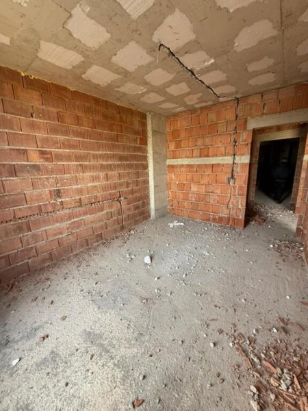 Tirane, shitet apartament 1+1 Kati 2, 68 m² 95000€ (Ali Demi)