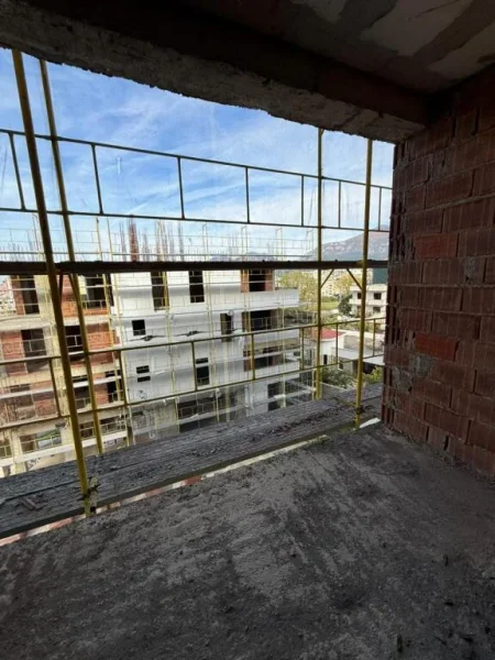 Tirane, shitet apartament 1+1 Kati 2, 68 m² 95000€ (Ali Demi)