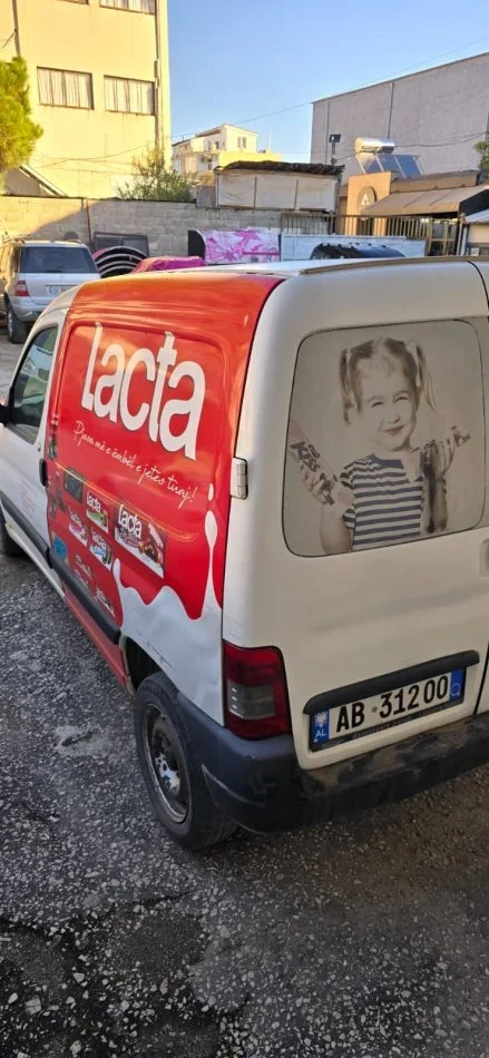 Tirane, shitet makine Peugeot Partner Nafte, e bardhë manuale Kondicioner 170.775 km 800 €