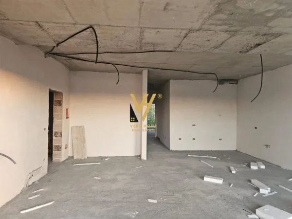Tirane, shitet apartament 2+1+Ballkon Kati 3, 153 m² 306.000 € (FARKE E VOGEL)