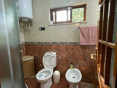 Tirane, shitet apartament 3+1 Kati 1, 110 m² 220.000 € 