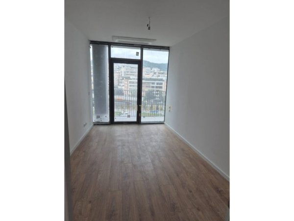Tirane, jepet me qera apartament 2+1 Kati 5, 