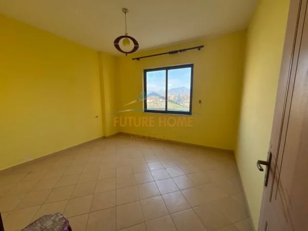 Tirane, jepet me qera apartament 1+1 Kati 3, 66 m² 400 € (Laprake perballe gjimnazit Aleks Buda.)