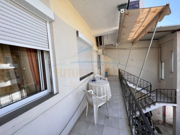 Tirane, shitet Vile 2 Katshe , 247 m² 350.000 € (RRUGA RIZA CEROVA)