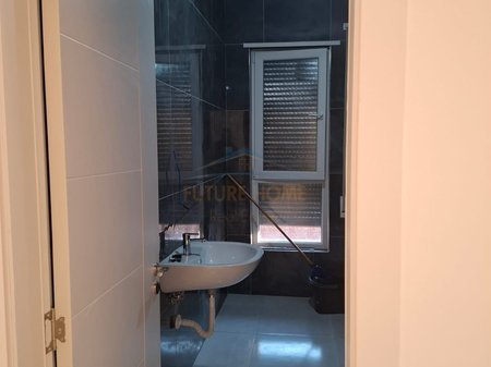 Tirane, shitet apartament 2+1 Kati 5, 81 m² 131.050 € 