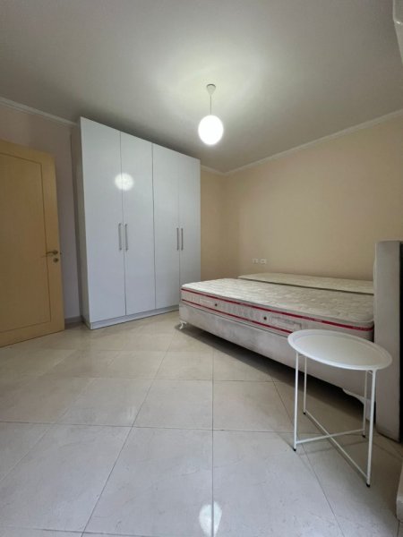 Tirane, jap me qera apartament 1+1+Ballkon Kati 8, 106 m² 520 € (Astir, prane bar Oslo)