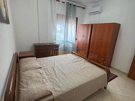 Tirane, jepet me qera apartament 2+1 Kati 3, 125 m² 550 € 