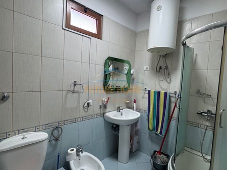 Tirane, jepet me qera apartament 2+1 Kati 3, 125 m² 550 € 