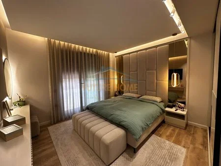 Tirane, jepet me qera apartament 3+1 Kati 2, 129 m² 3.200 € 