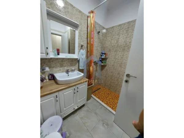 Tirane, shitet apartament 2+1 Kati 3, 79 m² 140.000 € (Rruga Aleksandër Moisiu Kinostudio)