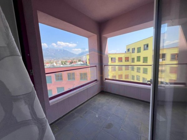 Tirane, jap me qera apartament 2+1+Ballkon Kati 5, 93 m² 450 € (KOMPLEKSI MANGALEM)