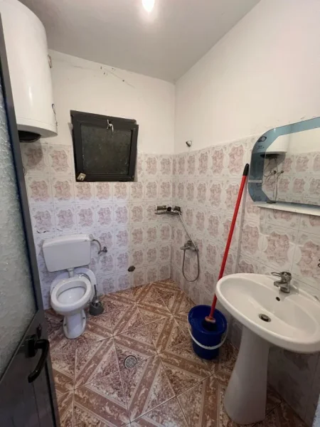 Tirane, jepet me qera shtepi private, 70 m² 250 € (Fundi i Bulevardit të Ri)