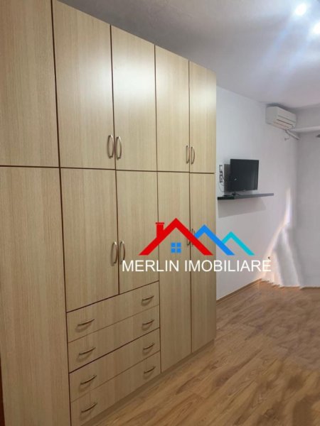 Tirane, jepet me qera apartament 2+1+Ballkon Kati 3, 102 m² 600 € (RRUA 3 DESHMORET,YZBERISHT)