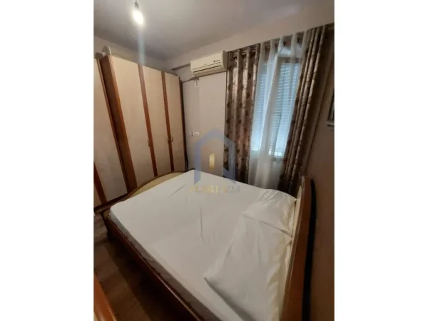 Tirane, shitet 2+1+Ballkon Kati 4, 79 m² 140.000 € (Rruga Aleksander Moisiu Kinostudio)