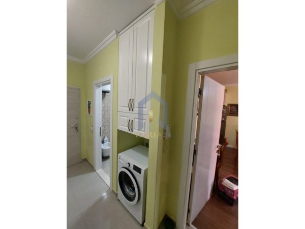 Tirane, shitet 2+1+Ballkon Kati 4, 79 m² 140.000 € (Rruga Aleksander Moisiu Kinostudio)