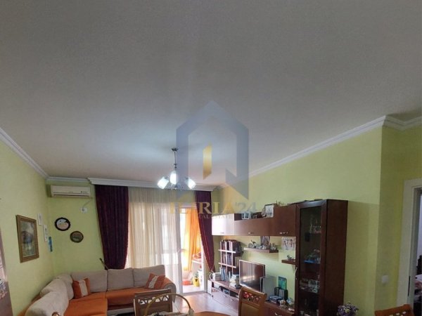 Tirane, shitet 2+1+Ballkon Kati 4, 79 m² 140.000 € (Rruga Aleksander Moisiu Kinostudio)