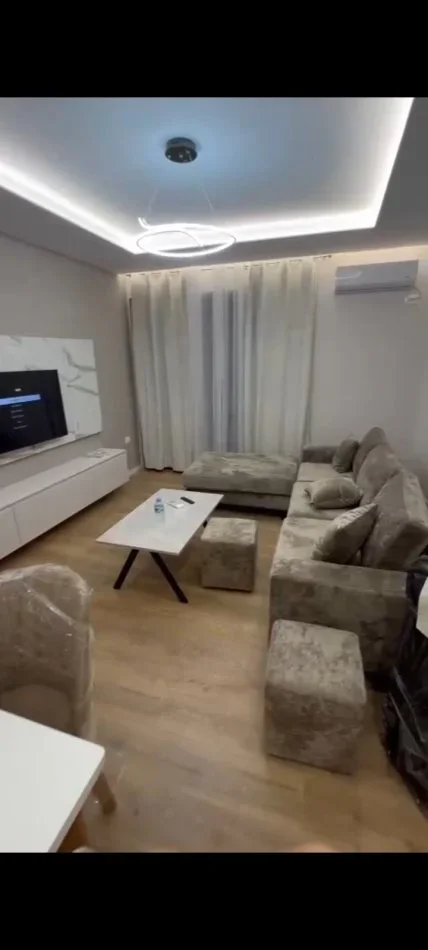 Tirane, shitet apartament 2+1 Kati 3, 200.000 € 