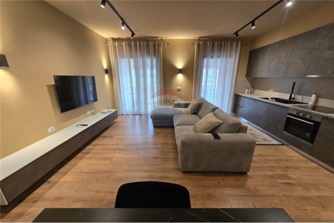 Tirane, jepet me qera apartament 2+1+Aneks+Ballkon Kati 3, 120 m² 1.250 € (Kompleksi Delijorgji)