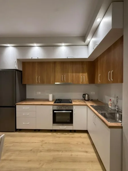 Tirane, jepet me qera apartament 1+1 Kati 5, 78 m² 550 € (Astir.)