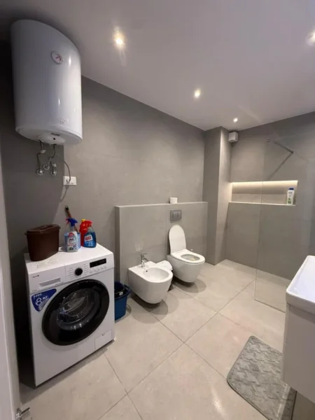 Tirane, jepet me qera apartament 1+1 Kati 5, 78 m² 550 € (Astir.)