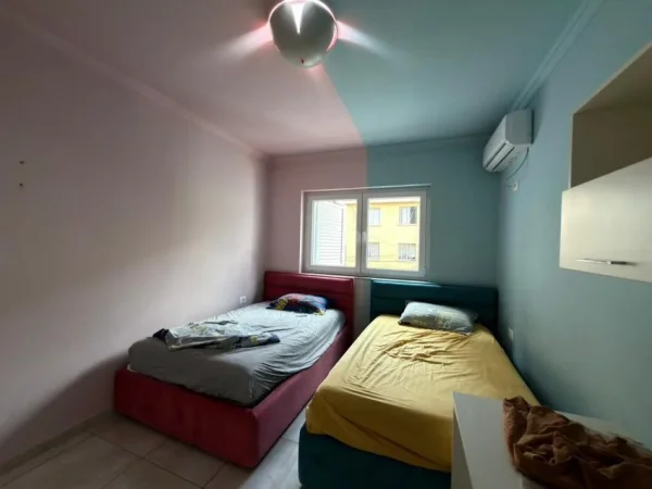 Tirane, jepet me qera apartament 2+1 Kati 1, 71 m² 650 € 