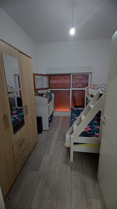Tirane, shitet apartament 2+1+2+Post Parkimi, Kati 3, 99 m² 175.000 € (Kompleksi Mangalem)