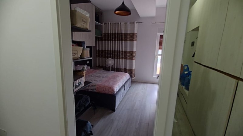 Tirane, shitet apartament 2+1+2+Post Parkimi, Kati 3, 99 m² 175.000 € (Kompleksi Mangalem)