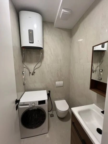 Tirane, jepet me qera apartament 2+1 Kati 9, 95 m² 1.100 € 