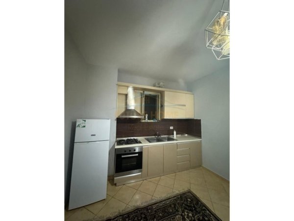 Tirane, jepet me qera apartament 1+1 Kati 1, 68 m² 350 € (Fresk, prane Pasticeri Melisa.)