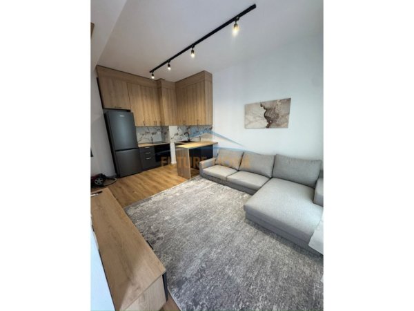 Tirane, jepet me qera apartament 1+1 Kati 7, 52 m² 550 € (Ali Dem tek Rezidenca Kadiu)