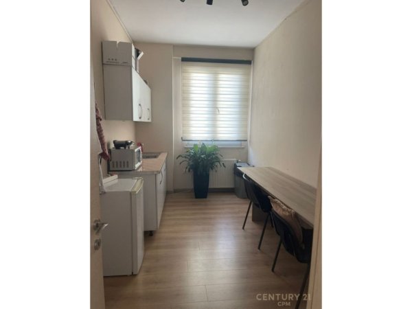 Tirane, jepet me qera zyre Kati 4, 170 m² 1.500 € (Kika 2)