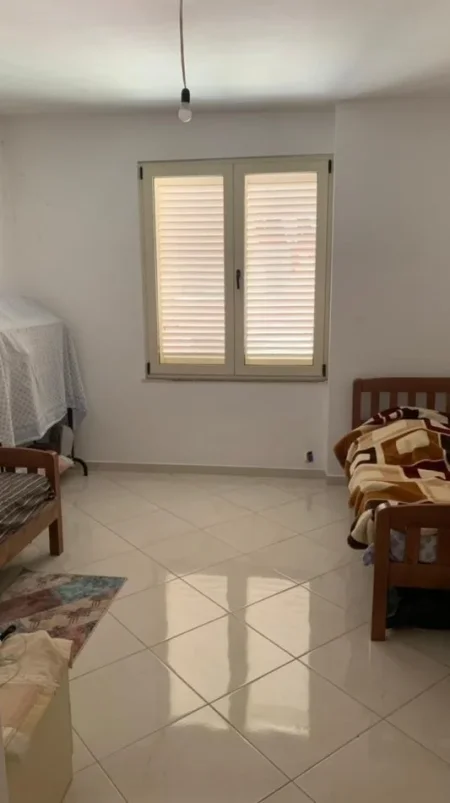 Tirane, shitet apartament 1+1 Kati 3, 110.000 € 